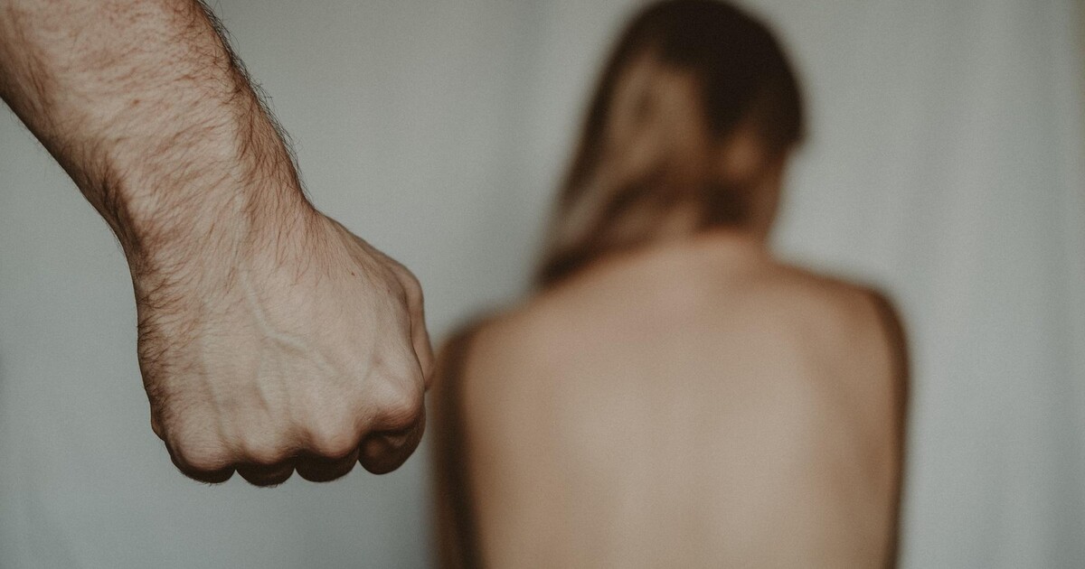 Redefinice znásilnění: Návrh ministerstva zhorší situaci obětem, vyplývá to z odborné analýzy