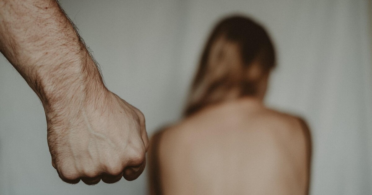 V Česku vyhledává pomoc čím dá více obětí násilí. Častý je stalking i sexualizované násilí