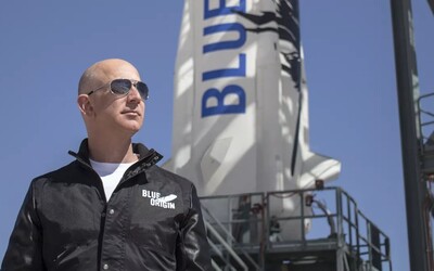 Jeff Bezos ponúkol 2 miliardy dolárov agentúre NASA, ak mu udelí kontrakt na misiu na Mesiac.