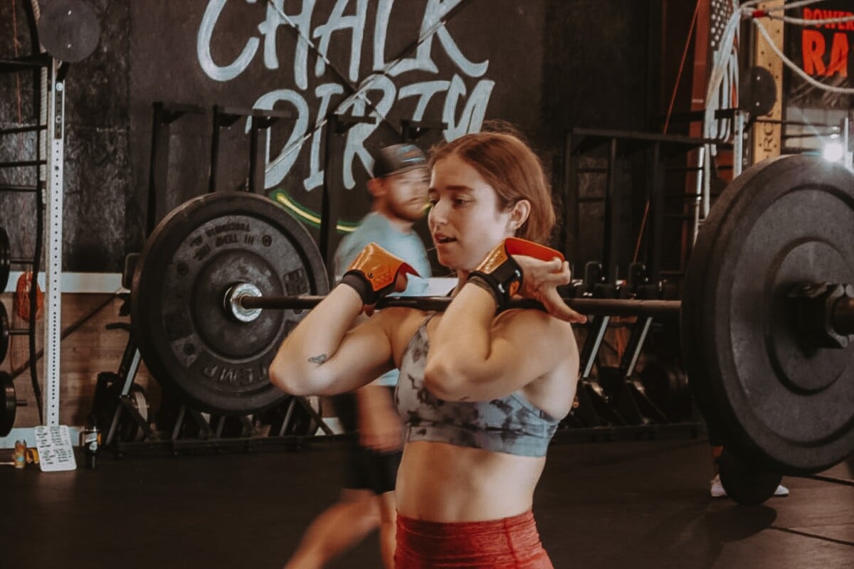 gym, fitness, posilovna, cvičení