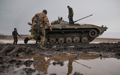 Ukrajina zesiluje útoky v Luhanské oblasti. S příchodem zimy se zlepšují podmínky pro ofenzivní operace.