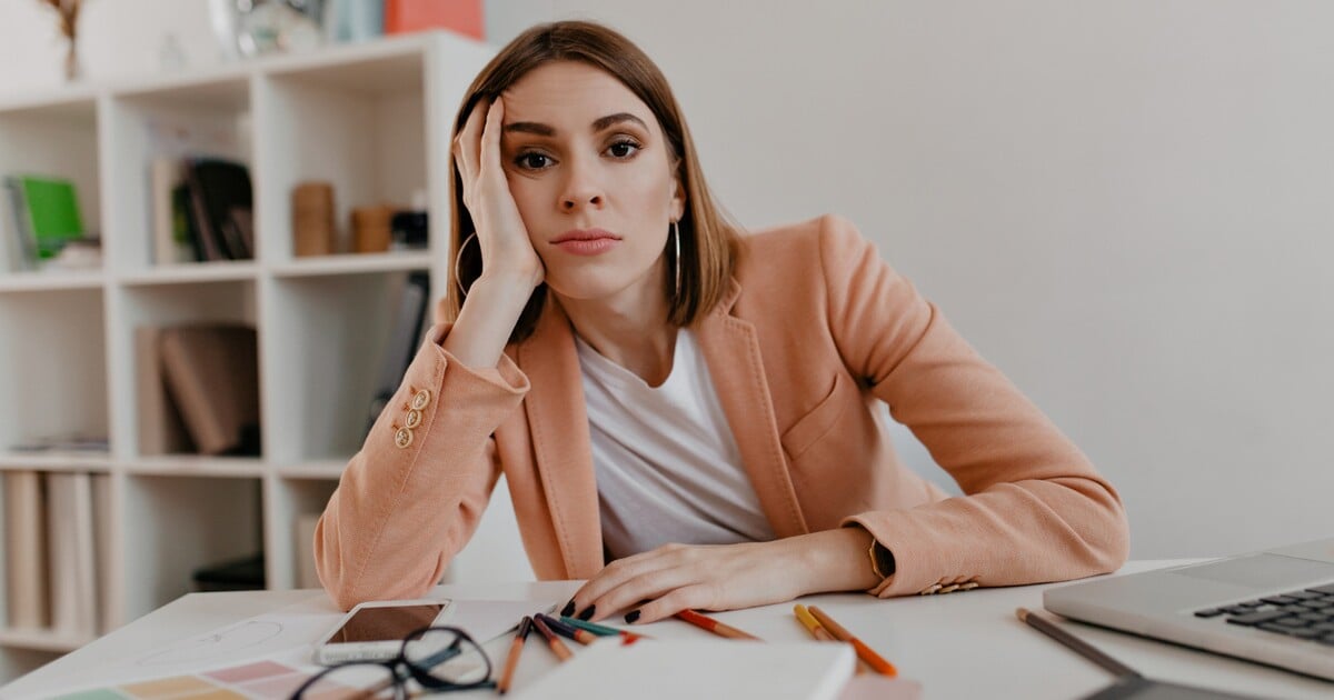 VÝZKUM: Najít kvalitní práci je pro mladé Češky a Čechy problém. Mají přehnaná očekávání, co se týče peněz