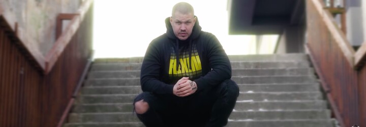 Momo zverejňuje prvú skladbu z albumu WLK. Ide si Flexin a prezrádza viac informácií