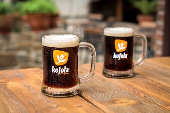 „Když ji miluješ, není co řešit“. Ve kterém roce se zrodil tento legendární slogan nápojářské firmy Kofola?