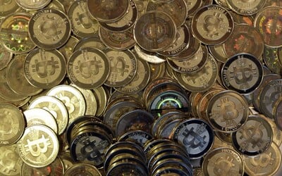 Bitcoin padol pod 40 000 dolárov a smeruje čoraz nižšie. Hodnota kryptomeny klesla o takmer 40 %.
