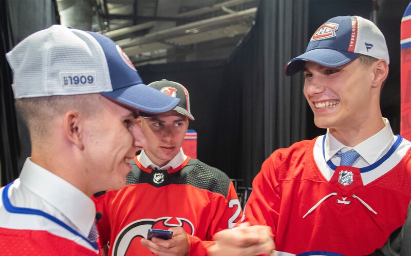 Draftované mladé hviezdy NHL Slafkovský a Nemec zrejme nebudú reprezentovať Slovensko na odložených MS v Kanade.