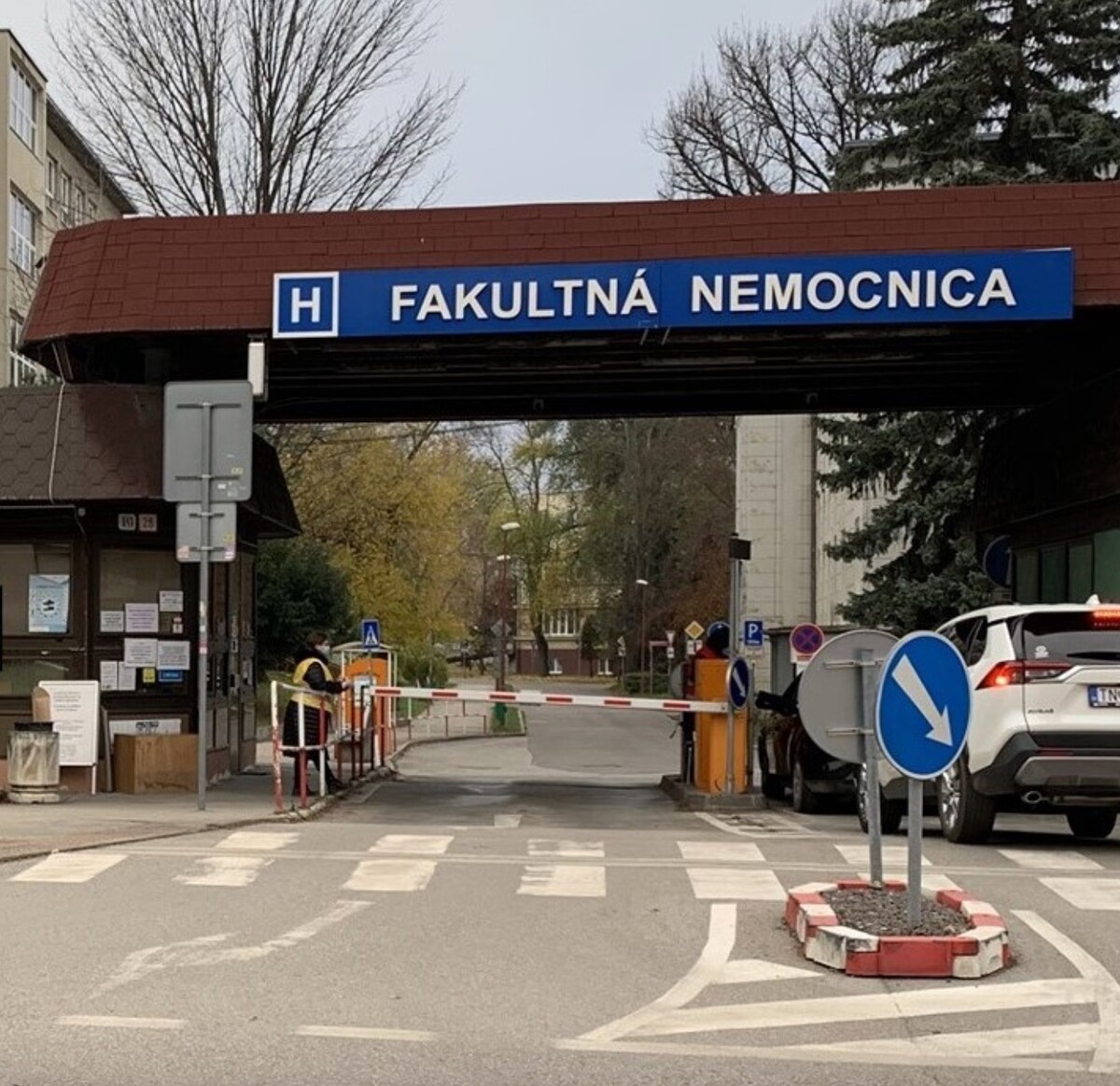 FAKULTNÁ NEMOCNICA TRENČÍN