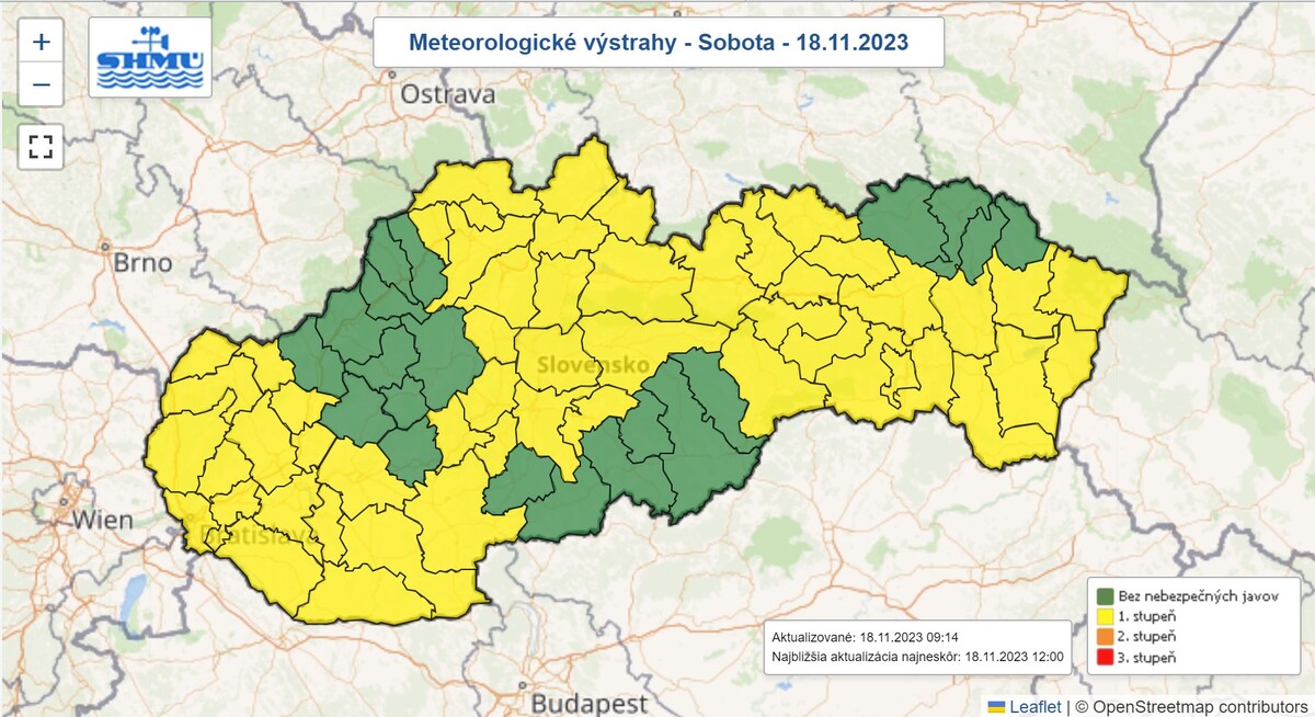 Výstraha prvého stupňa pred silným vetrom platí v sobotu pre viaceré okresy na Slovensku.