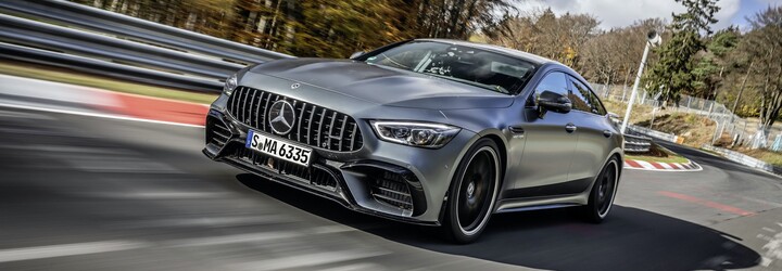 2 roky staré AMG překonalo rekord nového Porsche. GT 63 S prolétlo slavným Nürburgringem