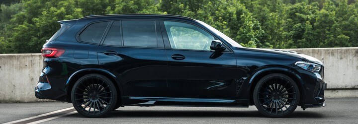 Až 730 koní a 900 Nm ponúka brutálne BMW X5 M po zásahoch renomovaného úpravcu Manhart