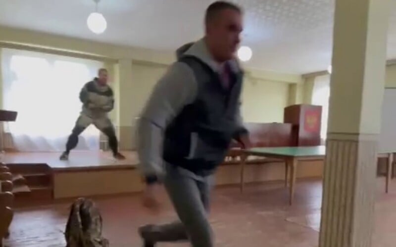 VIDEO: Rus zastřelil důstojníka z odvodní komise. Odpor proti částečné mobilizaci roste.