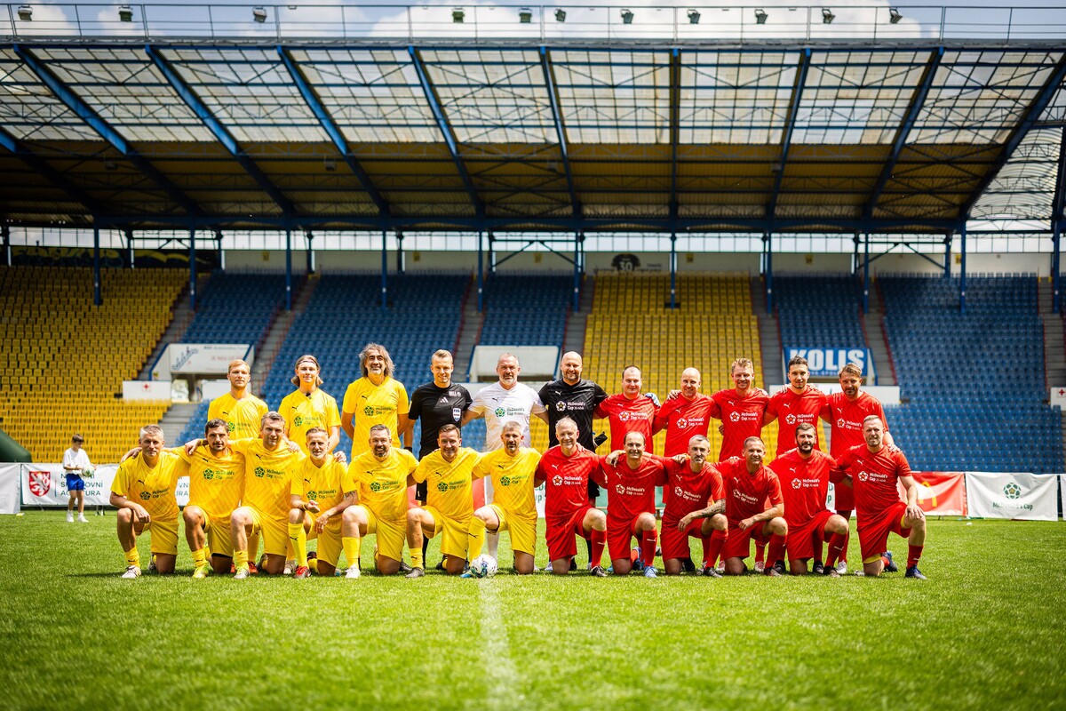 Mc Donald's Cup, fotbal