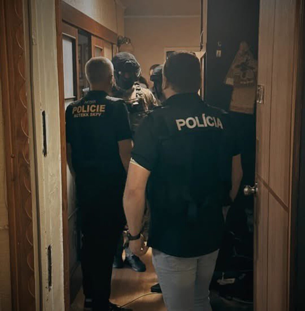 BOMBY NA SKOLACH