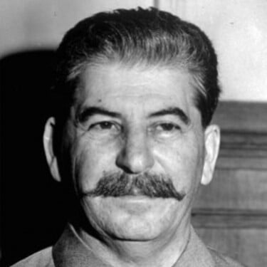 Akého pôvodu bol Josif Vissarionovič Stalin?