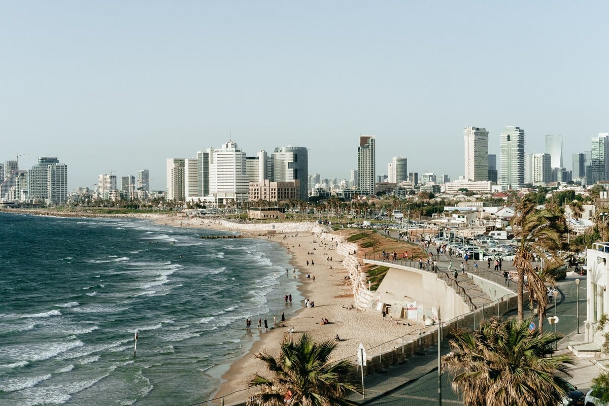 Tel Aviv je zážitok. Zážitok, ktorý si so sebou vezmeš do hrobu. Krásne pláže, vynikajúce jedlo a šialený nočný život. Letecky za menej ako 50 eur. 