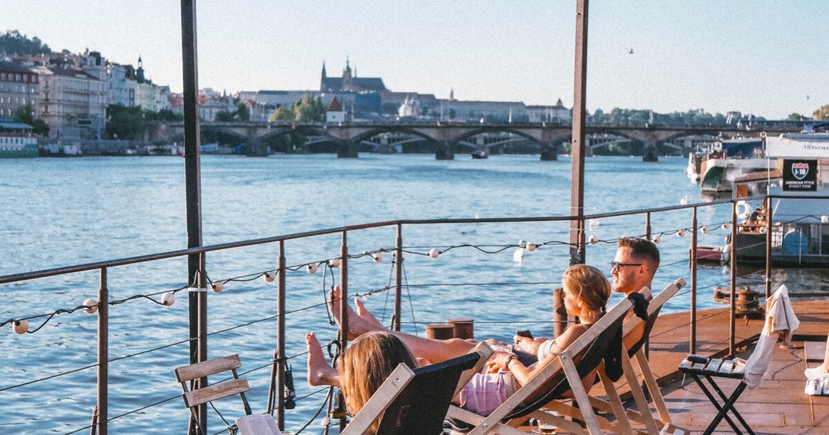 Předpověď počasí: V Česku bude až 28 °C, platí výstraha před požáry. Na co si dát pozor?