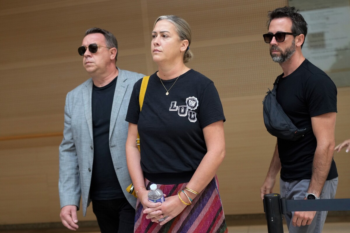 Caroline Darian dcéra manželského páru.