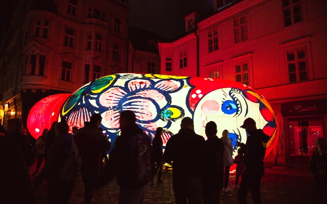 FOTOREPORTÁŽ: Takto to v piatok vyzeralo v Bratislave počas festivalu Biela noc