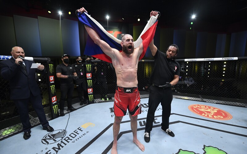 Jiří Procházka bude bojovat o titul UFC. Se šampionem se pobije v květnu.