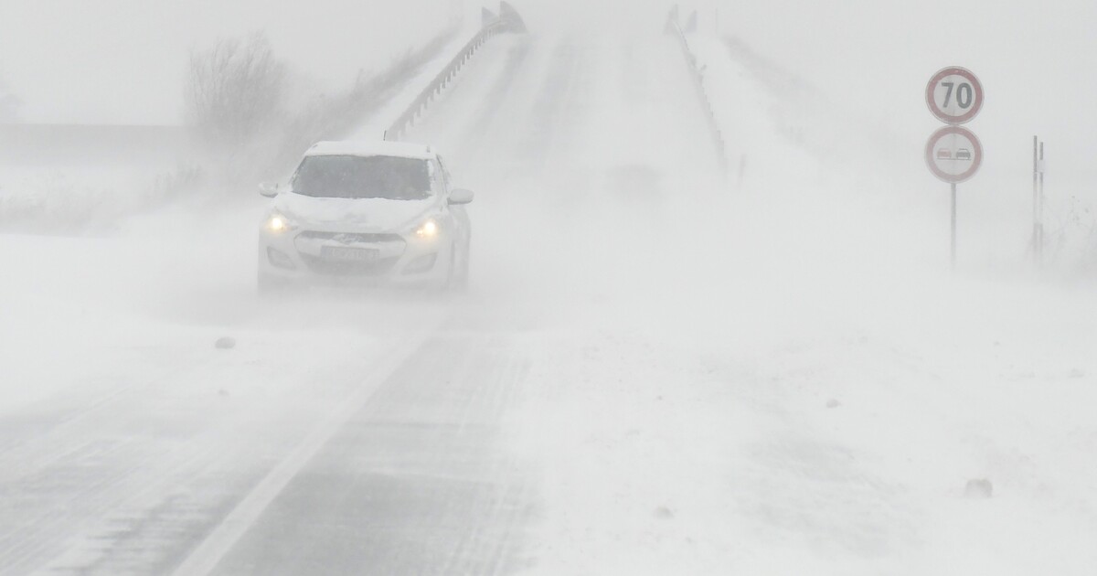 VÝSTRAHA: Do Česka míří silné sněžení, na těchto místech hrozí závěje i sněhové jazyky