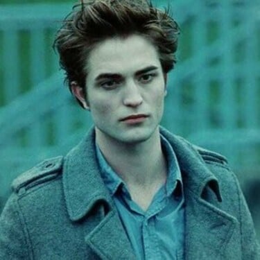 Koľko rokov má Edward v prvom filme ságy? (Rátame aj počet rokov, ktoré si odžil ako človek)