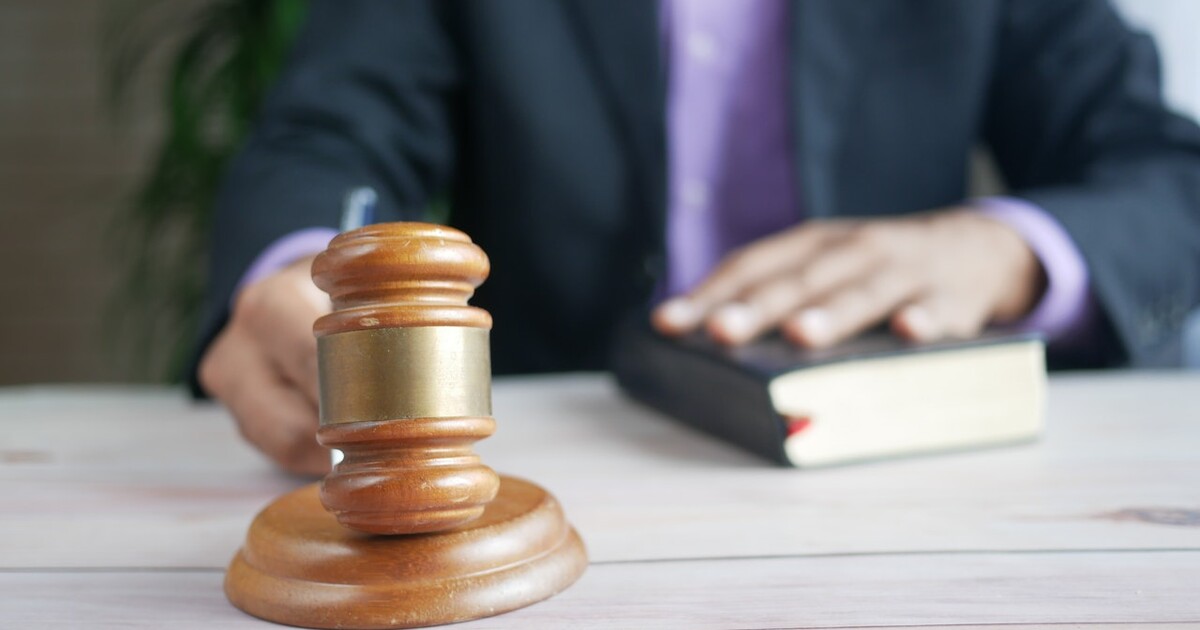 Za ubodání těhotné ženy dostal osm let, do vězení ale nešel za vraždu