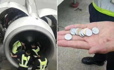 80letá stařenka znemožnila odlet svého letadla, protože do motoru naházela mince. Policistům vysvětlila, že to udělala pro štěstí 80letá stařenka znemožnila odlet svého letadla, protože do motoru naházela mince. Policistům vysvětlila, že to udělala pro štěstí