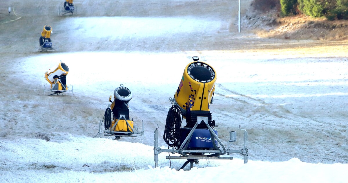 Tragédie na svahu: 13letý slovenský lyžař zemřel po nárazu do sněžného děla