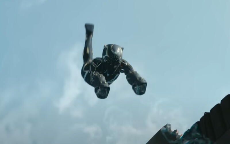 Wakanda Forever: Nový Black Panther sa ukazuje v boji proti Atlantisu. Bez pomoci mocného hrdinu ríša padne.