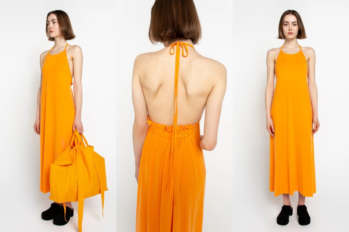 Buffet halter dress v oranžové.