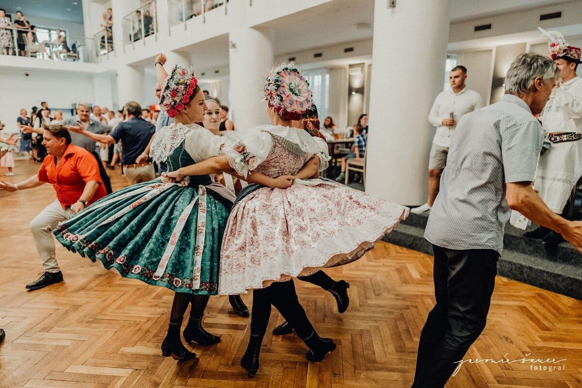 kroje sarah velké pavlovice