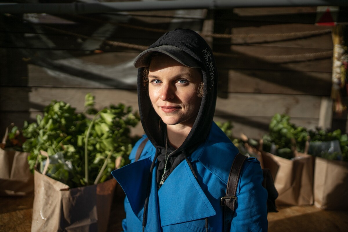 „Není to jen o tom si vypěstovat vlastní zeleninu, jistým způsobem je to i aktivní rozhodnutí proti fungování něčeho, co se ti nelíbí,“ říká Lena.