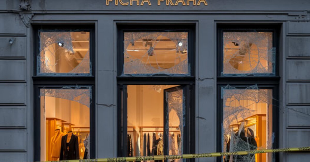 Majitelé prosí o pomoc, protože jim butik zničili vandalové. Dej si pozor na nový typ podvodu