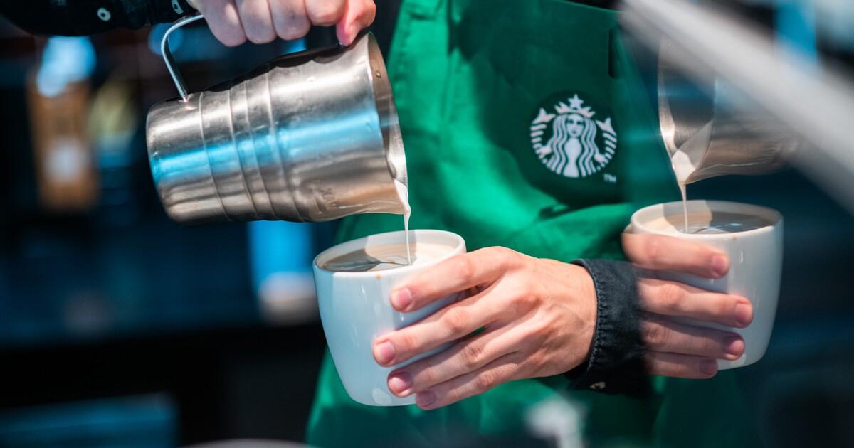 „Něco si kupte, nebo jděte pryč.“ Americký Starbucks zavádí nová pravidla pro návštěvníky