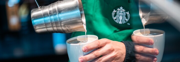 Starbucks hlásí rekordní tržby. Pomáhá generace Z i návraty do práce po pandemii