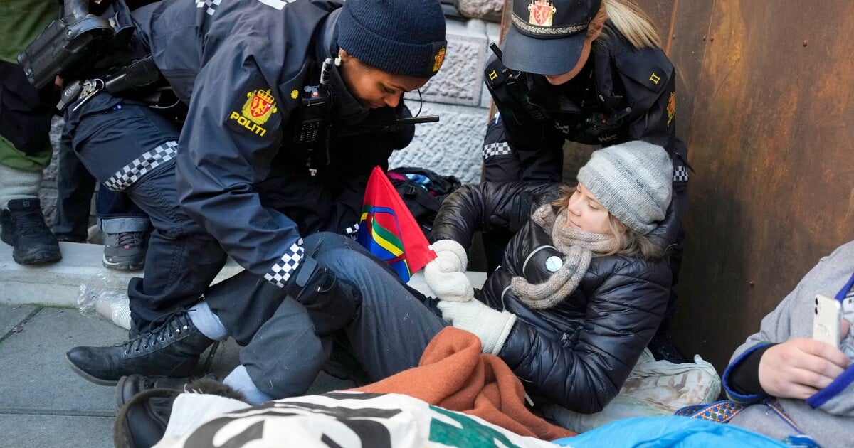 Zatkli Gretu Thunberg, znovu. Protestovala před norským ministerstvem financí