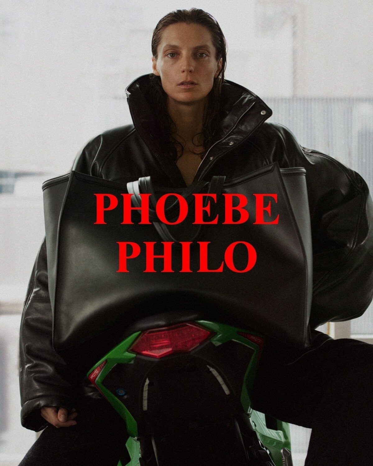 Uznávaná módna návrhárka Phoebe Philo predstavila svoju debutovú kolekciu pod hlavičkou rovnomennej značky.