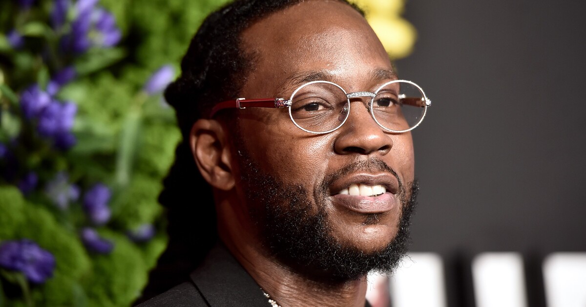 2 Chainz si na 46. narozeniny nadělil sekání trávníku. Nikdy předtím to nedělal