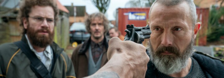 Mads Mikkelsen je nový John Wick. V napínavém akčním traileru učí geeky vraždit členy násilnického gangu