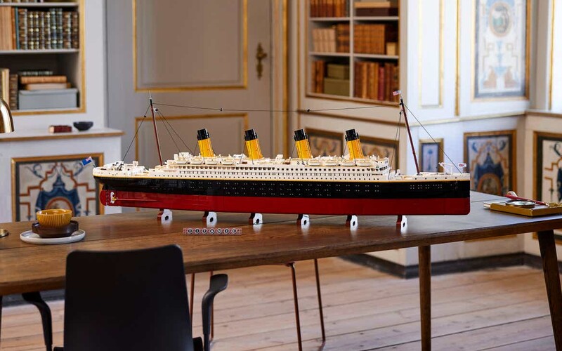 Lego vydá najväčšiu stavebnicu v histórii. Takmer meter a pol dlhý Titanic pozostáva z 9 090 dielov.