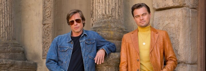 Brad Pitt, Margot Robbie i Leonardo DiCaprio září na obrázcích novinky od Quentina Tarantina