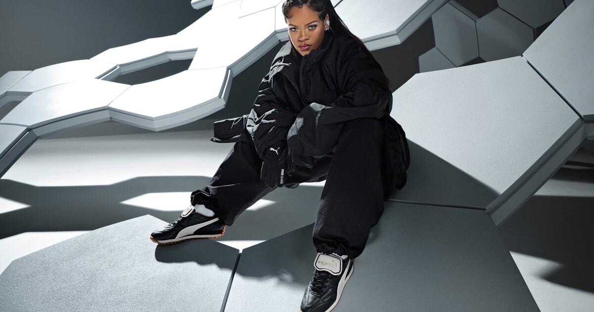 Kožené tenisky jako ideální typ obuvi do podzimních dnů. Hezké páry koupíš i za 2 500 korun