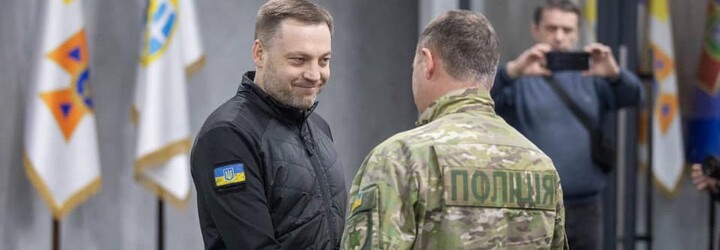 Při letecké havárii zemřel ministr vnitra Ukrajiny. Na místě je 18 obětí včetně tří dětí (Aktualizováno)
