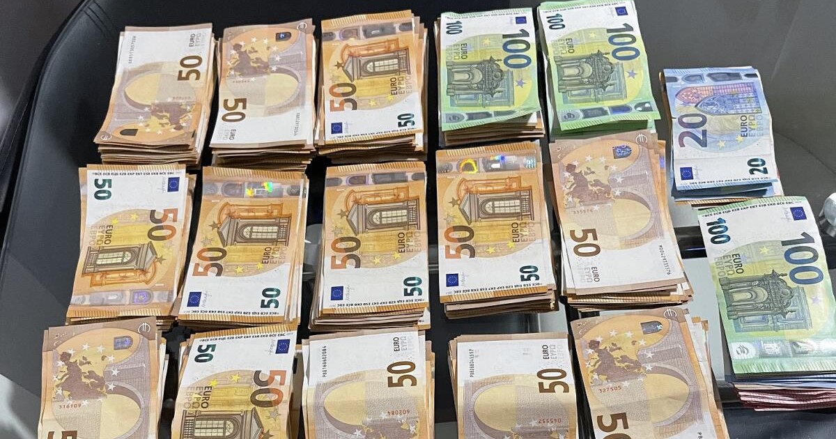 Česká policie zadržela osm lidí, kteří organizovali mezinárodní prostituci