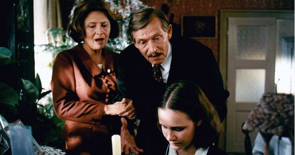 „Je to zavádějící a neuctivé.“ Rodina herce Jiřího Kodeta kritizuje Jindřicha Rajchla za zneužití scény z Pelíšků