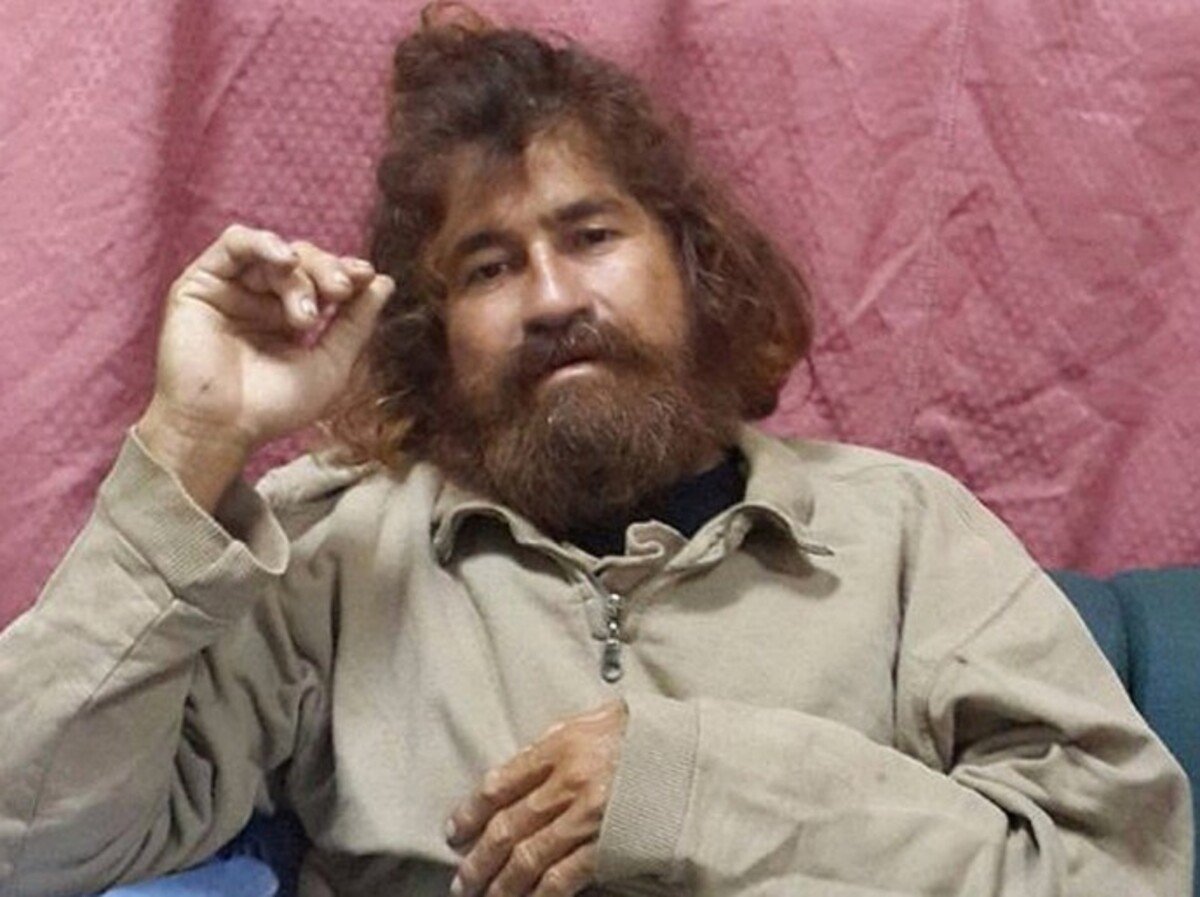 Salvádorský rybár José Salvador Alvarenga po tom, čo sa vrátil na pevninu.