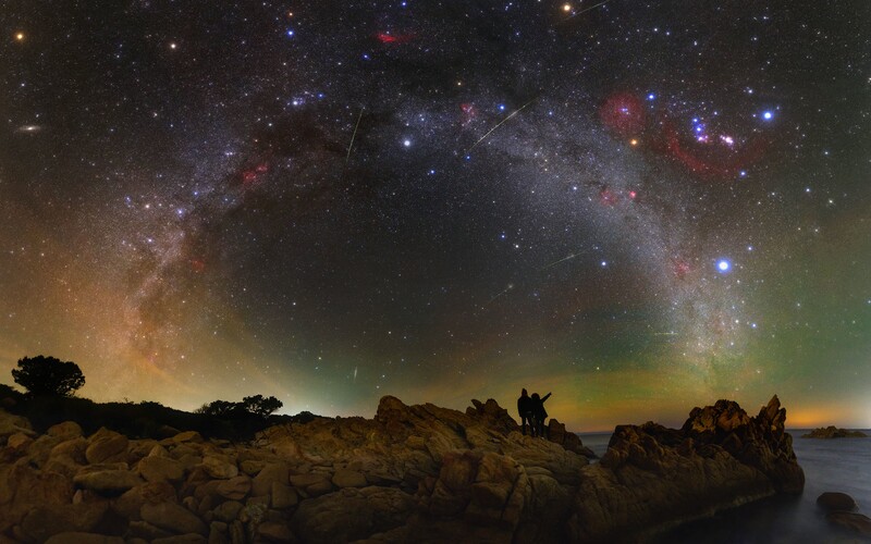 NASA vybrala ako Astronomickú fotografiu dňa APOD snímku od Slováka Tomáša Slovinského. Ide už o tretie Tomášové ocenenie z NASA v tomto roku. Fotografia vznikla na Sardínii.