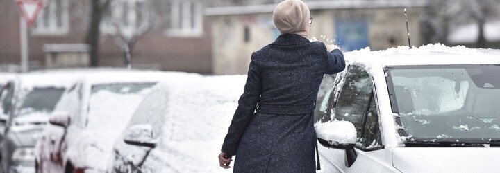 Do Česka míří sníh, místy může napadnout i 15 centimetrů