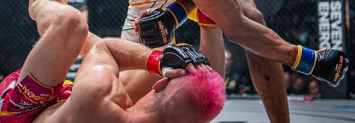 Nejšílenější MMA zápas roku? Podívej se na celý záznam titulové bitvy Kozma vs. Brito