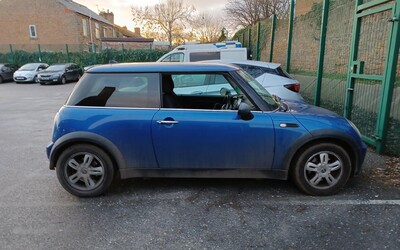 Brit jezdil více než 70 let bez řidičského průkazu. Za celý život ho ani jednou nezastavila policie.
